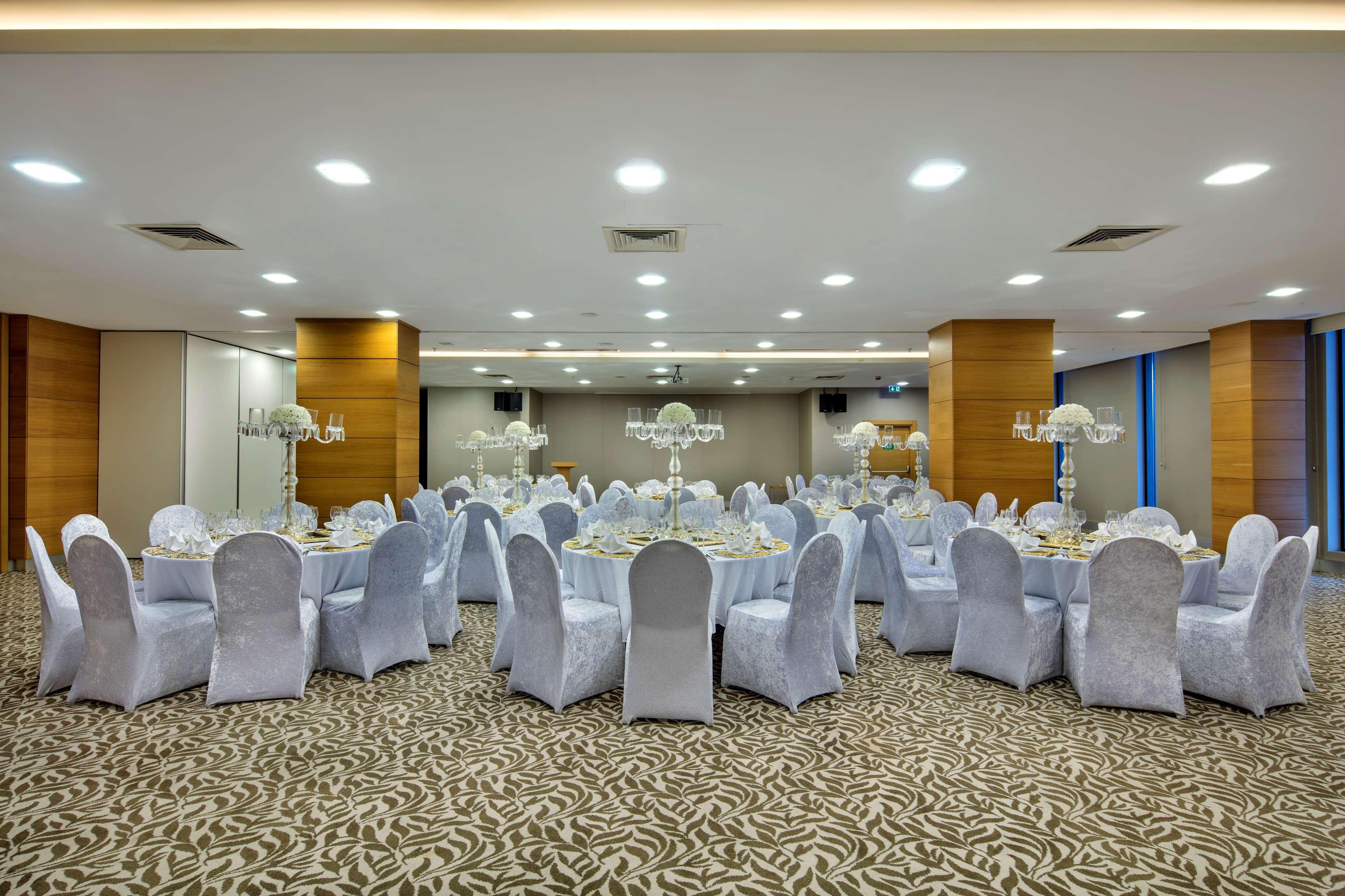 Готель Dosso Dossi & Golden Horn 5*