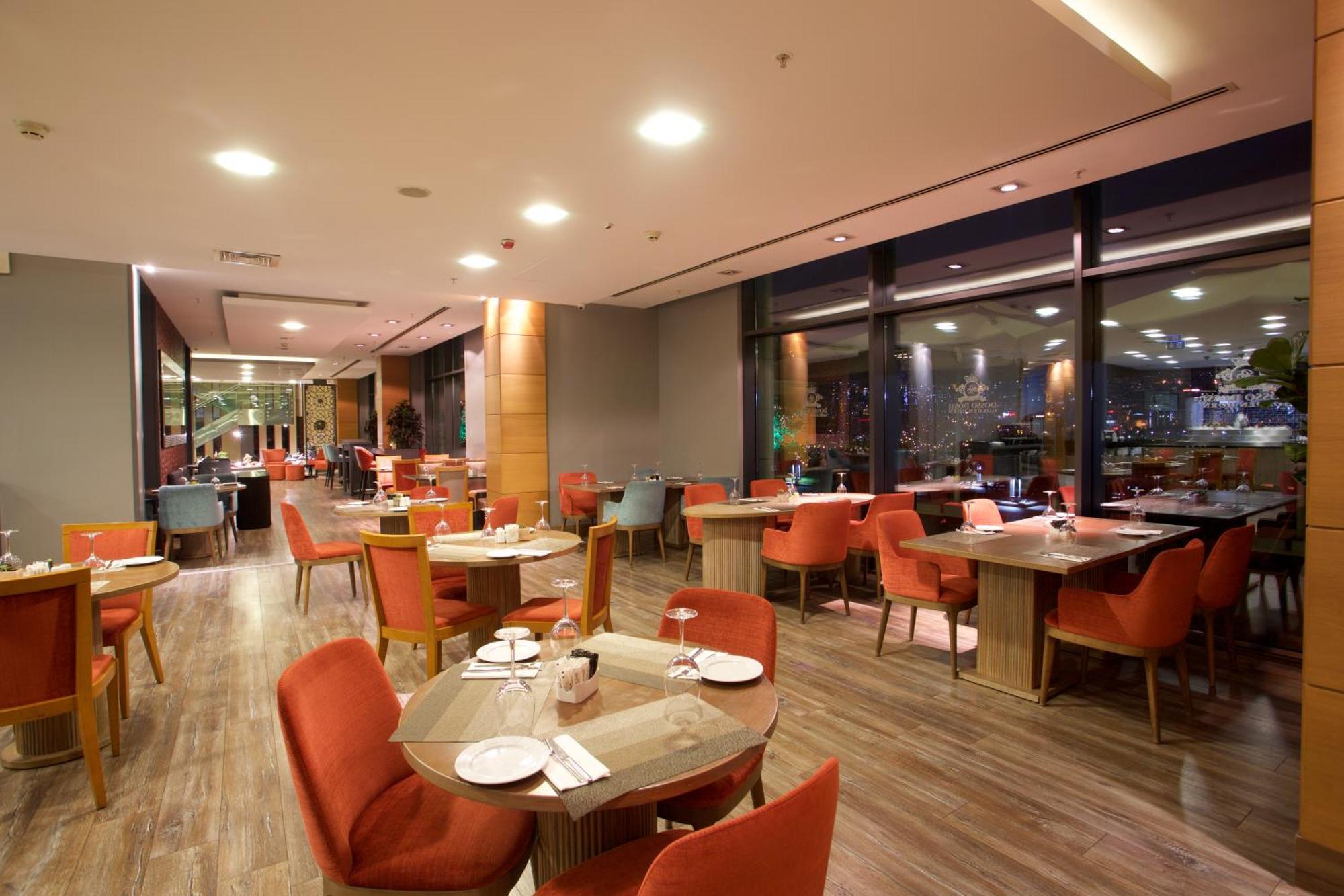 Hilton Garden Golden Horn 5*
