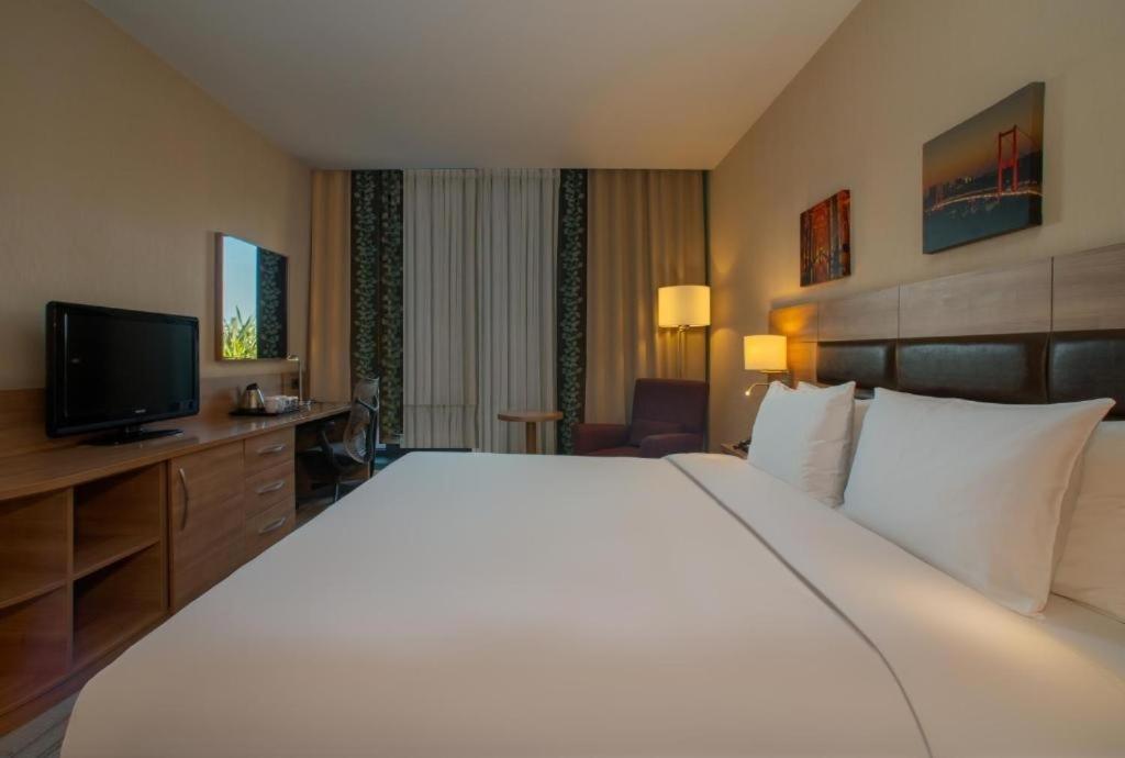 Hilton Garden Golden Horn 5*